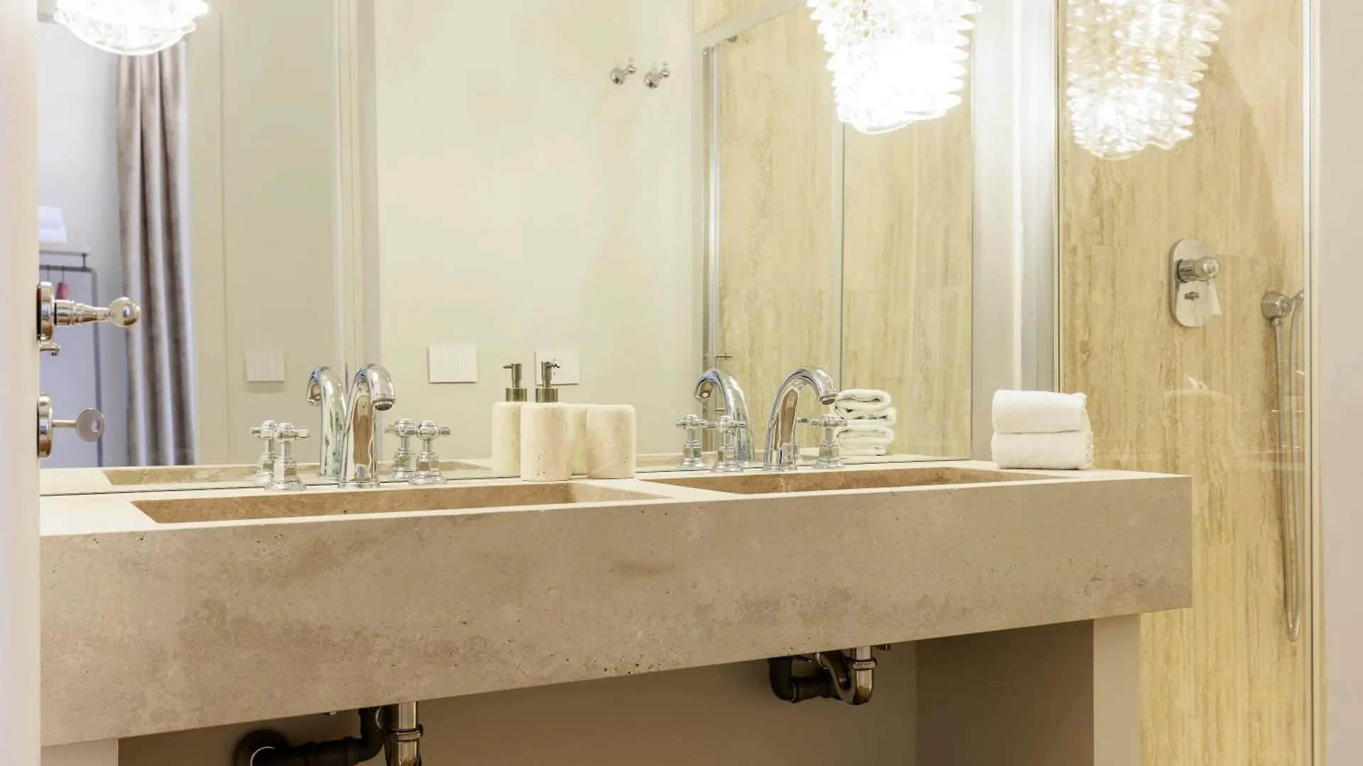 Lungarno Luxury Apartment Floransa İtalya