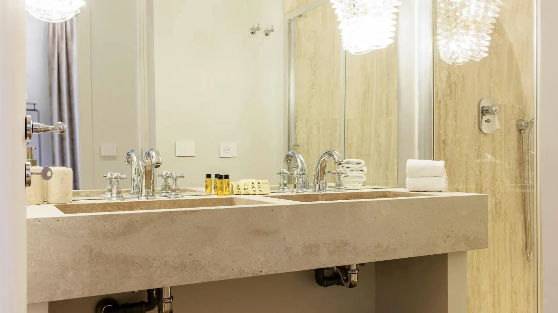 Lungarno Luxury Apartment Floransa